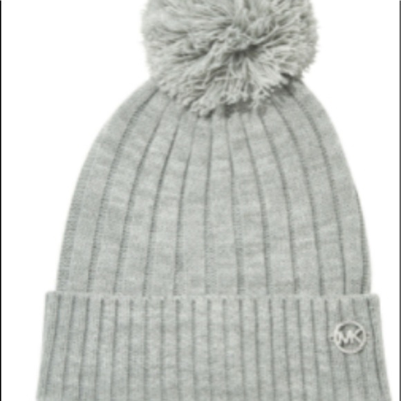 NWT Micheal kors toque / beanie grey with pom - Picture 2 of 12
